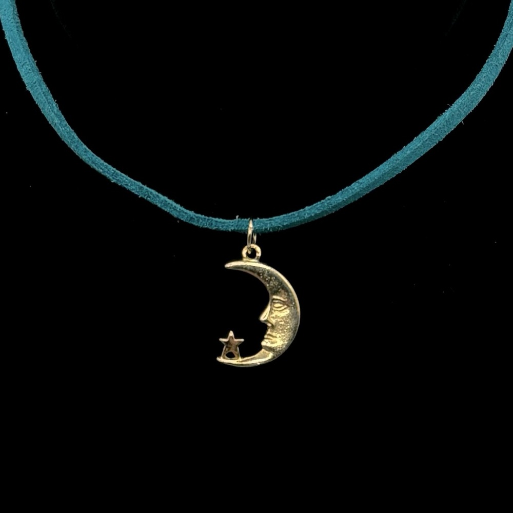 VINTAGE Gold-Tone Crescent Moon & Star Charm Choker Necklace